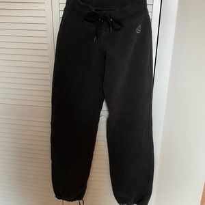 Lululemon Joggers - Woman’s